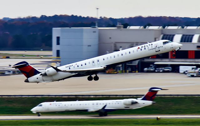 Canadair Regional Jet CRJ-900 (N605LR)