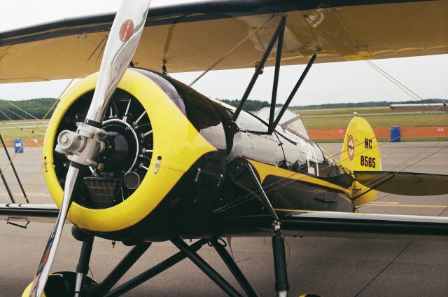 NC8565 — - Waco Taperwing #A-83; 1929; American Barnstormers Tour