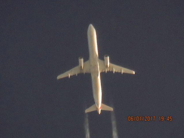 Airbus A321 (N102NN)