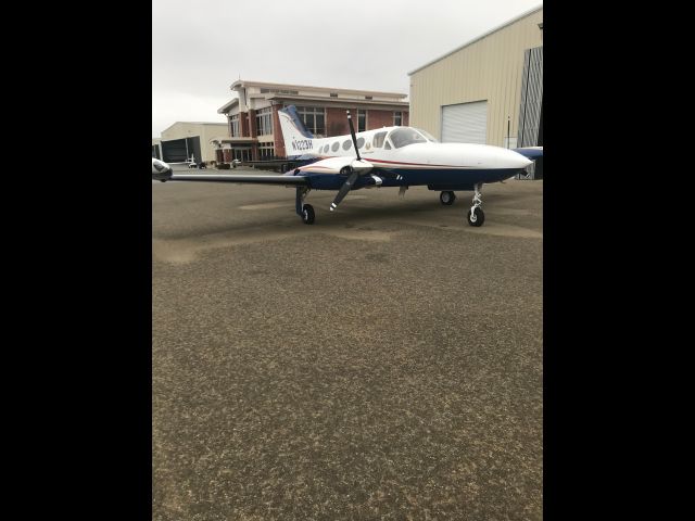 Cessna 421 (N1223H)