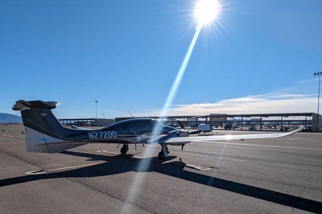Diamond DA-62 (N272DD)