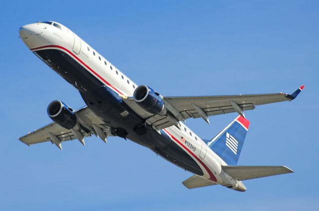 Embraer 170/175 (N133HQ) - Seen at KDCA on 3/7/2010    a href=http://discussions.flightaware.com/profile.php?mode=viewprofile&u=269247  [ concord977 profile ]/a