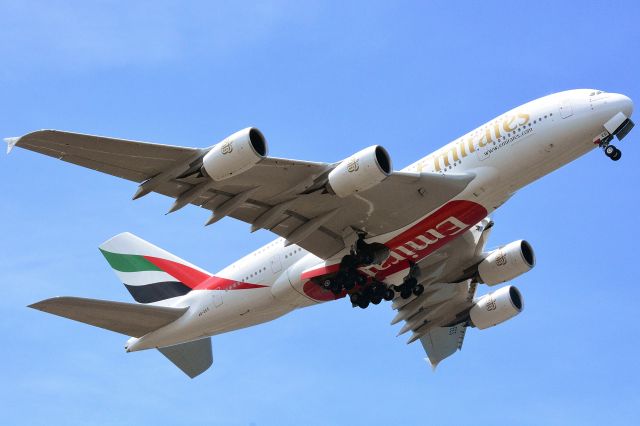 Airbus A380-800 (A6-EES) - Taking Off RW12