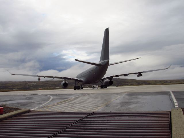 Airbus A330-200 (ZZ-331)