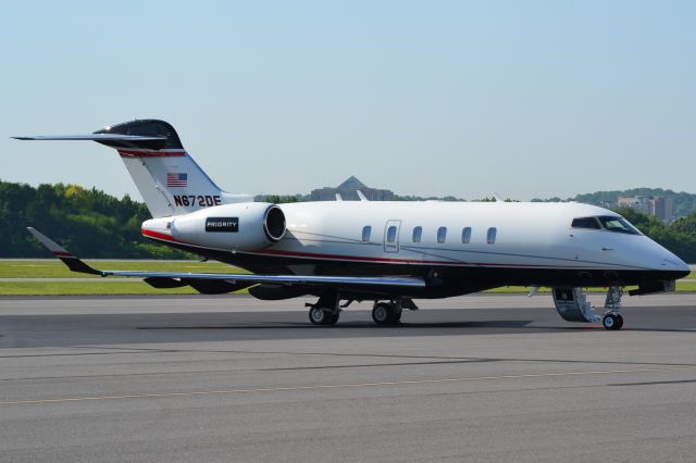 Bombardier Challenger 300 (N672DE) - PRIORITY MANAGEMENT LLC at KJQF - 5/11/18