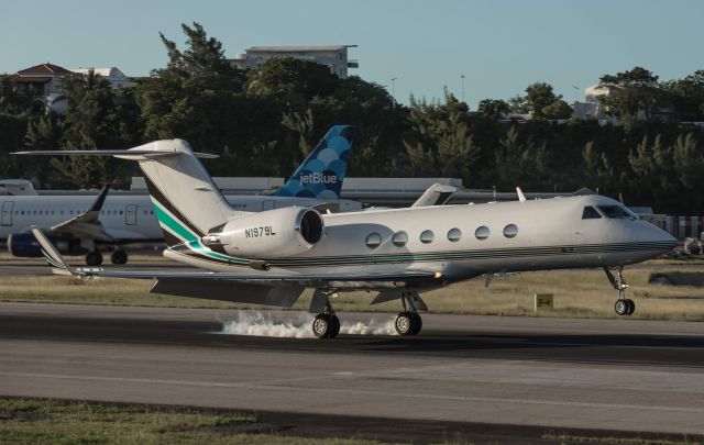 Gulfstream Aerospace Gulfstream IV (N1979L)