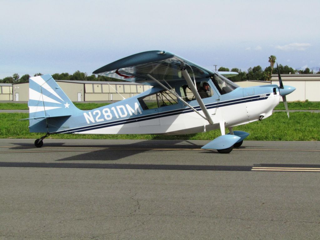 CHAMPION Sky-Trac (N281DM) - Taxiing to ramp