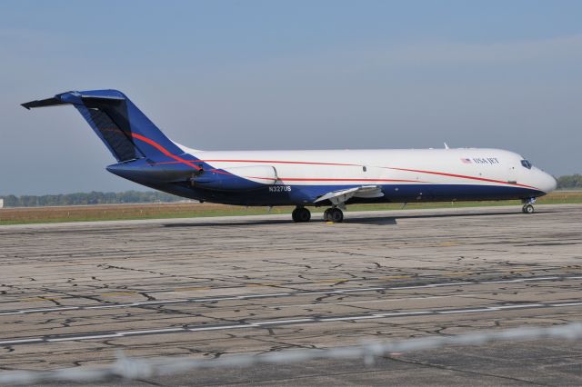 McDonnell Douglas DC-9-30 (N327US)