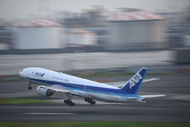 Boeing 777-200 (JA716A) - 30.Jul.2019br /RWY16/R