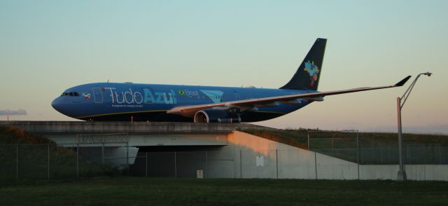 Airbus A330-300 (PR-AIT) - 10/15/22 taxiing in at sunset