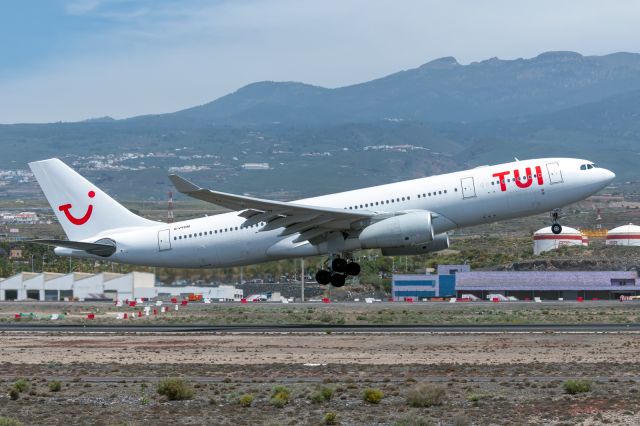 Airbus A330-300 (G-VYGM)