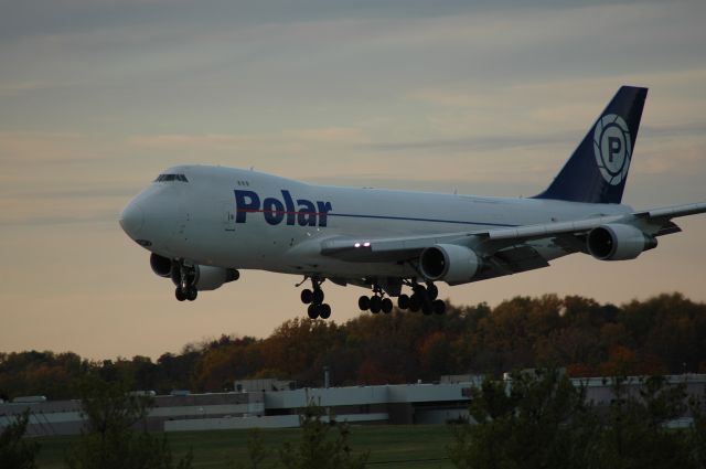 Boeing 747-200 (N453PA) - a 8am approch to 18L