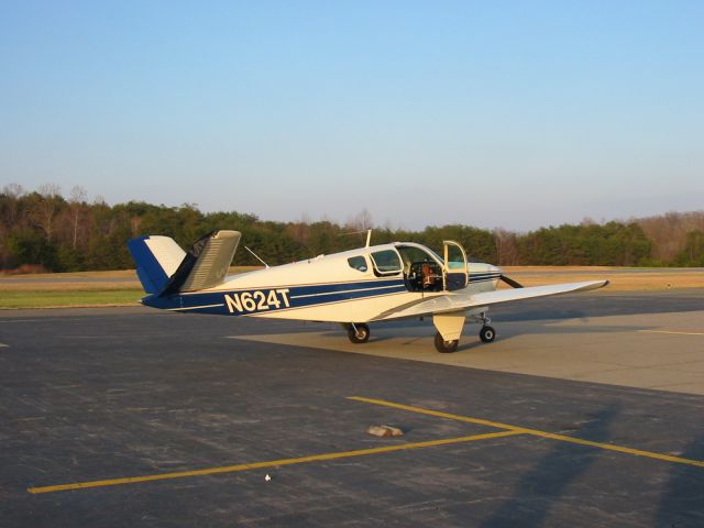 Beechcraft 35 Bonanza (N624T)