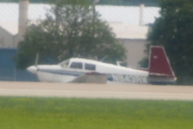 Mooney M-20 (N943RW)