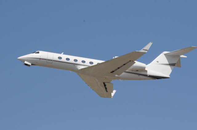 Gulfstream Aerospace Gulfstream IV (N771L) - Man do I love Gulfstreams! Here’s a G450 “Twilight 70” departing back to Bozeman Montana (BZN) after arriving that morning. br /Best viewed in full!