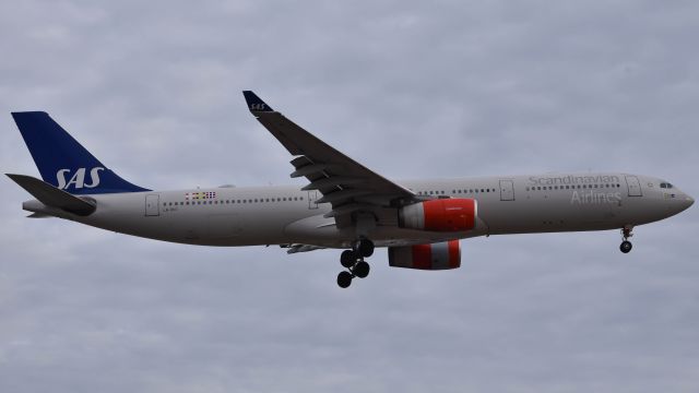 Airbus A330-300 (LN-RKO) - Arriving from Stockholm Sweden. Nikon D750