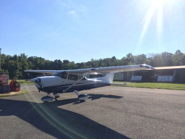 Cessna Skyhawk (N119PW)