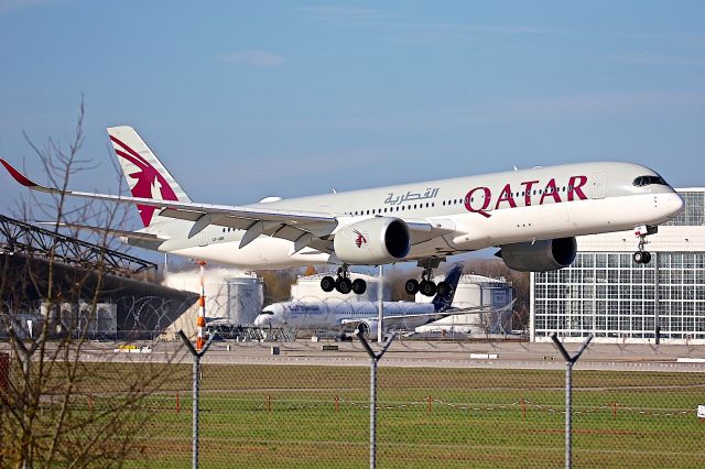 Airbus A350-900 (A7-AMK)