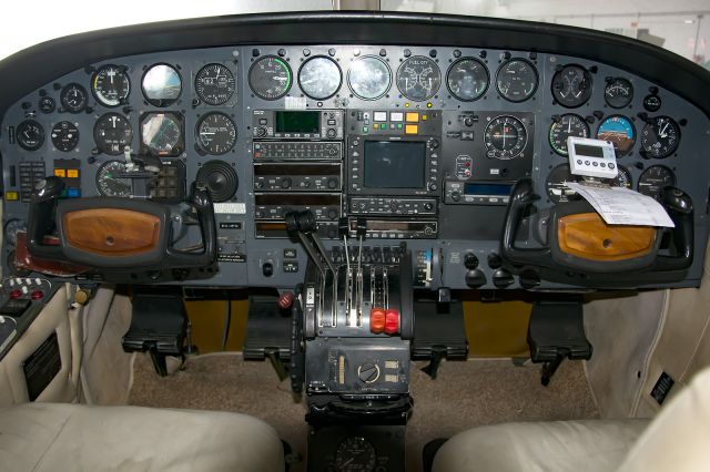 Cessna 421 (EC-IPO)