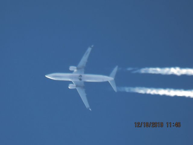 Boeing 737-800 (C-GWBL)