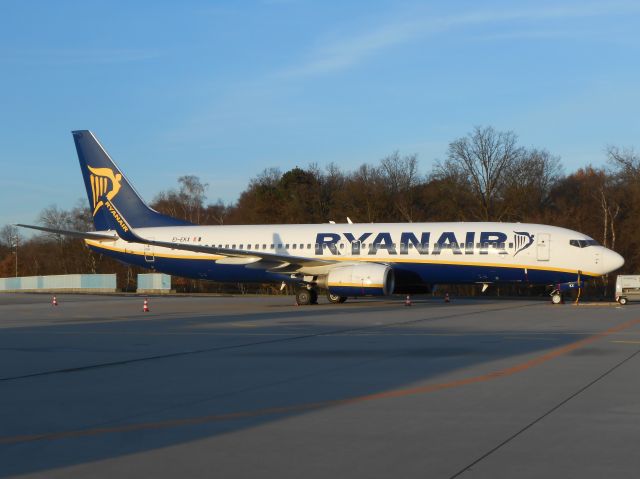 Boeing 737-800 (EI-EKX)