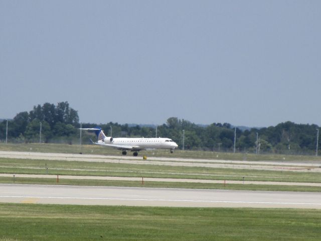 Canadair Regional Jet CRJ-700 (N164GJ)