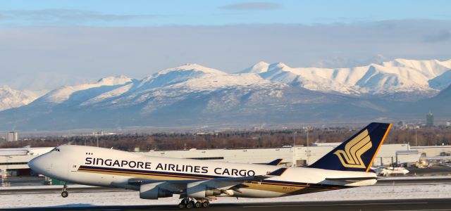 Boeing 747-400 (9V-SFI)