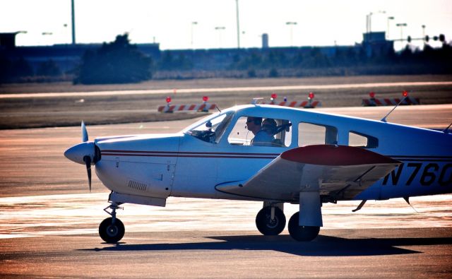 Piper Cherokee (N7602C)