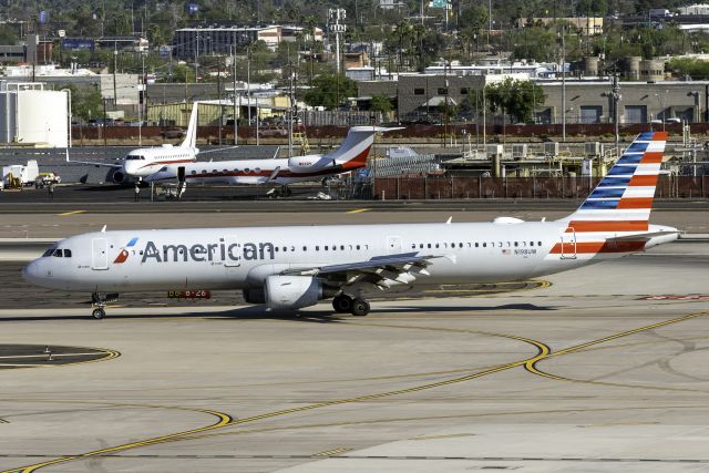 Airbus A321 (N198US)