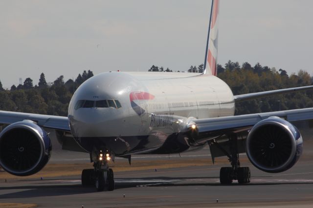 Boeing 777-200 —