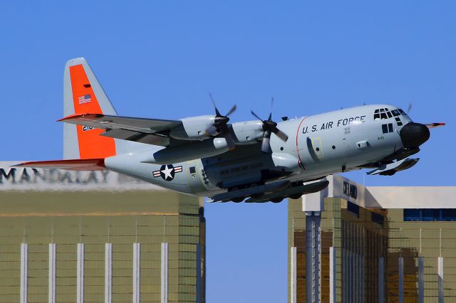 Lockheed C-130 Hercules (N21095) - This was unexpected!br /br /A U.S.A.F. LC-130 Hercules of the New York Air National Guard.