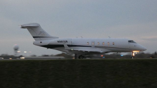 Bombardier Challenger 300 (N960GR) - A Nice Lookin Challenger departing KBUF!!