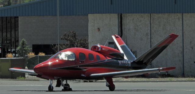 Cirrus Vision SF50 (N11SM)