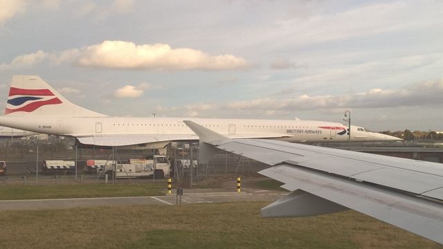 Aerospatiale Concorde (G-BOAB) - Concorde next to the LHR runway when departing T2.