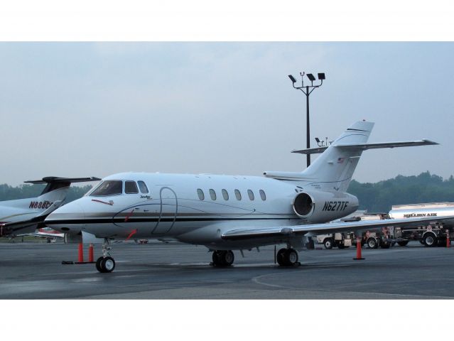 Hawker 800 (N627TF)