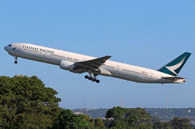 BOEING 777-300 (B-HNS)