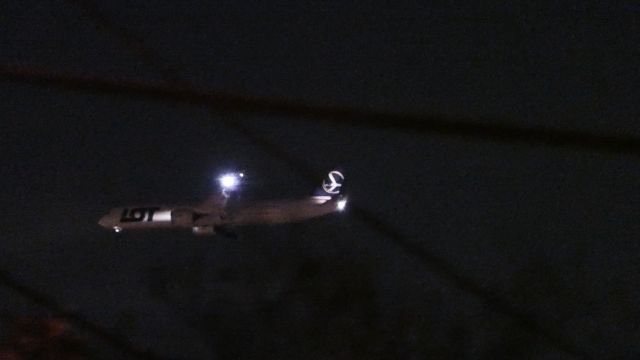 Boeing 787-9 Dreamliner (SP-LSF)