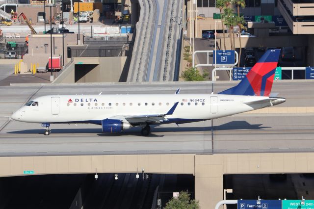 Embraer ERJ 175 (N634CZ)