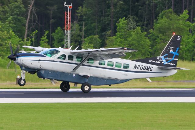 Cessna Caravan (N208MG)