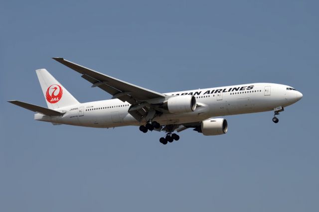 Boeing 777-200 (JA8985) - 2015-04-29