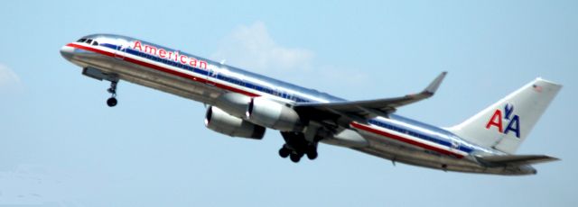 Boeing 757-200 (N678AN) - While not showing in log, aircraft departure 08/12/2012 from KLAX