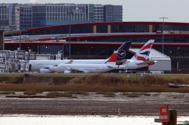 Airbus A320 (HB-IJE) - Swiss A320 at Boston Logan after arriving from Iceland on 11/4/21. 