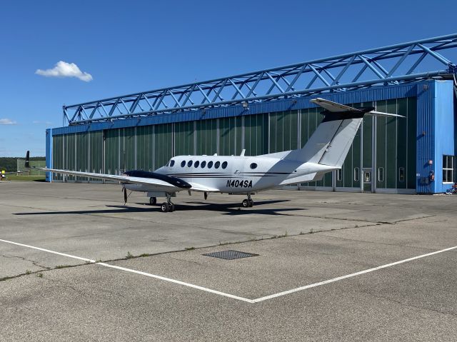 Beechcraft Super King Air 300 (N404S) - 30 JUN 2020.