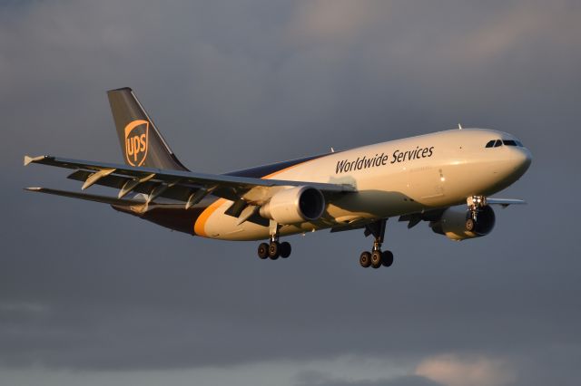 Airbus A300F4-600 (N129UP) - Taken June 17, 2018 at Founders Plaza around sunset.