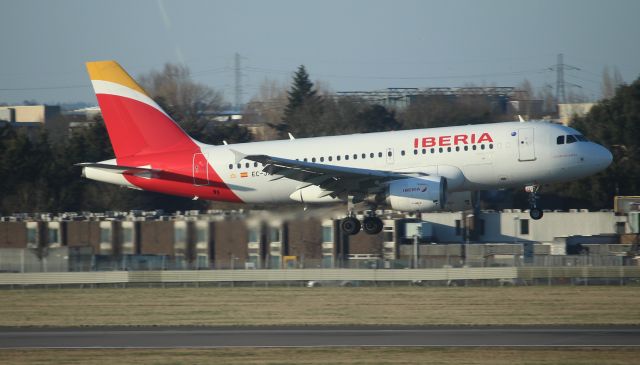 Airbus A319 (EC-JXJ)