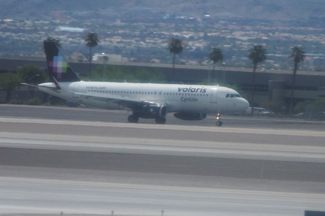 Airbus A320 (XA-VLC)