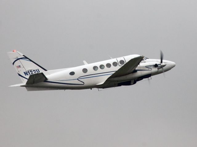 Beechcraft King Air 100 (N122U) - Take off runway 16. Westchester 3 SID.