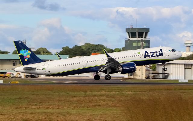 Airbus A321 (PR-YJA)