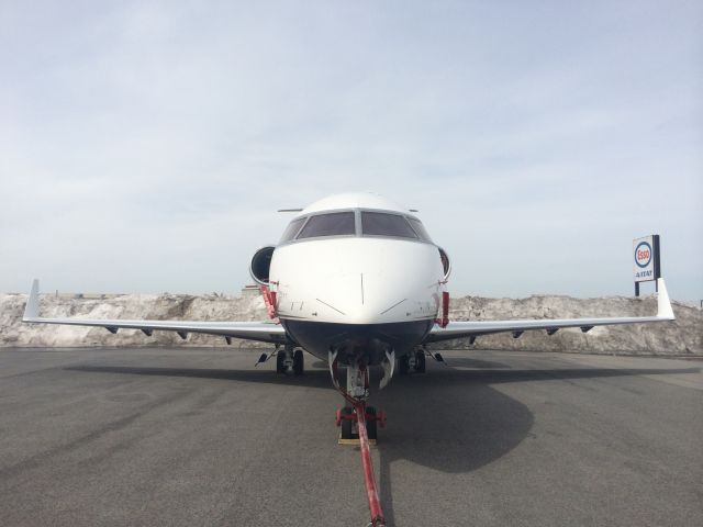 Canadair Challenger (N611AB) - IN THE RAMP MONTREAL CANADA -