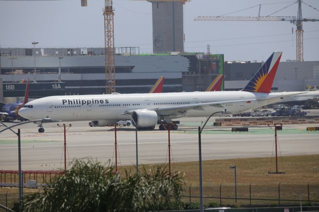BOEING 777-300ER (RP-C7777)